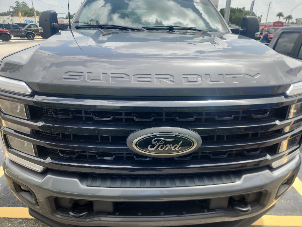 2023 Ford F-250 Super Duty XLT's photo