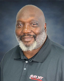 Staff member Robert N. from ID_291a681c6fc7