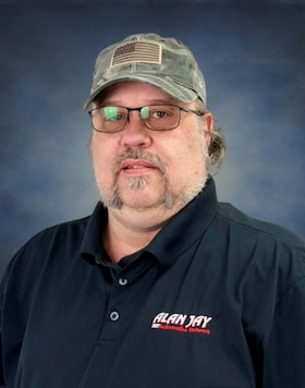 Staff member Scott Z. from ID_291a681c6fc7