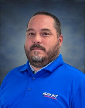 Staff member Robert H. from ID_4c4b87be2fa4