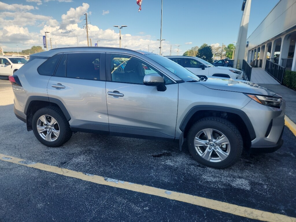 Used 2022 Toyota RAV4 XLE SUV