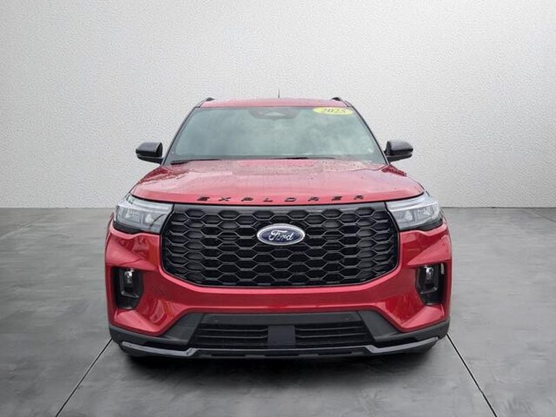 2025 Ford Explorer ST-LINE - Photo 10