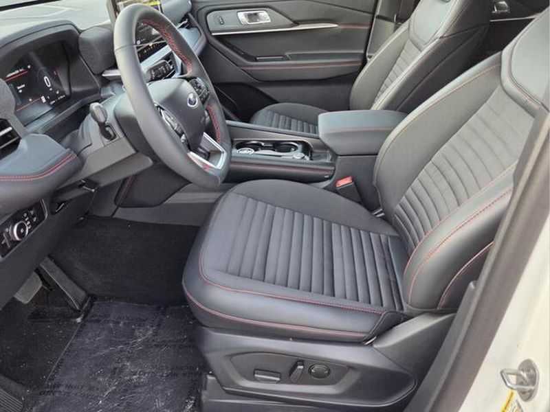 2026 Ford Explorer ST-Line - Photo 12