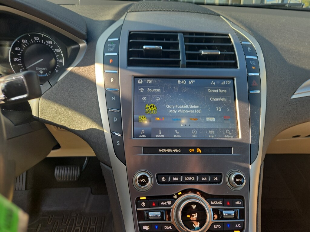 2020 Lincoln MKZ Standard photo 4