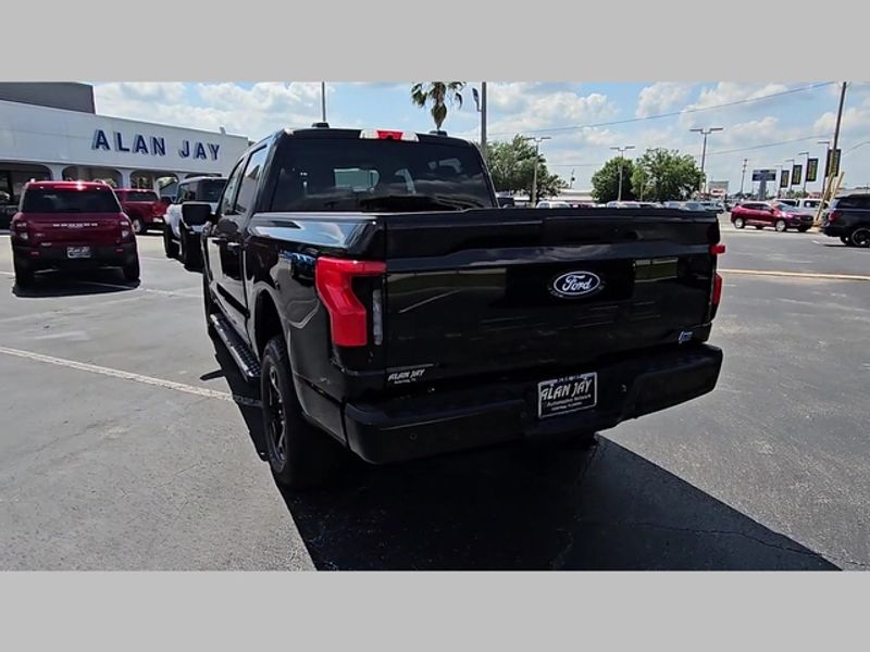 2025 Ford F-150 Lightning XLT photo 18