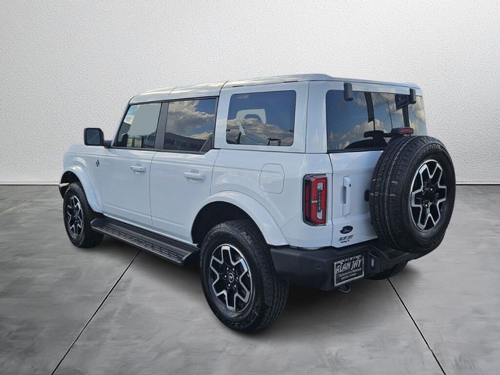 New 2025 Ford Bronco Outer Banks SUV