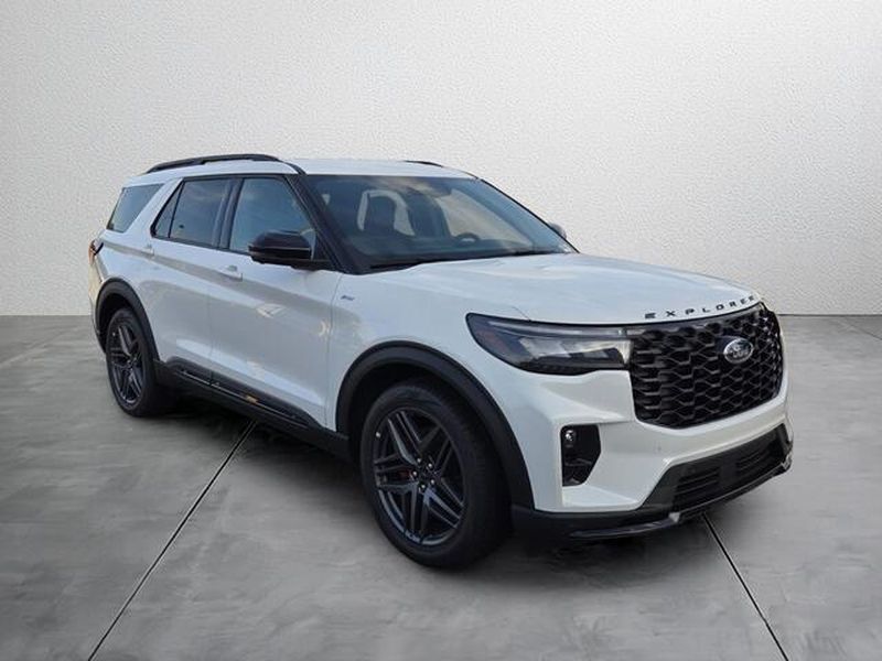2026 Ford Explorer ST-Line - Photo 9