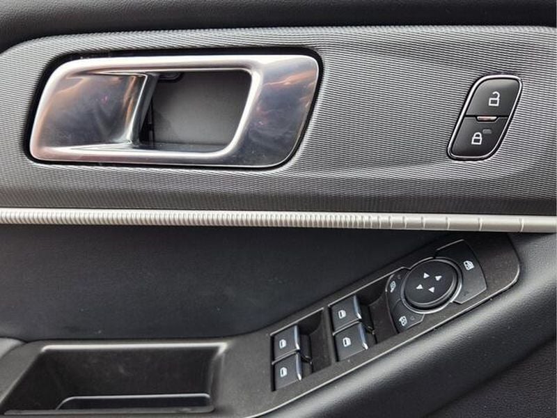 2025 Ford Explorer ST-LINE - Photo 25