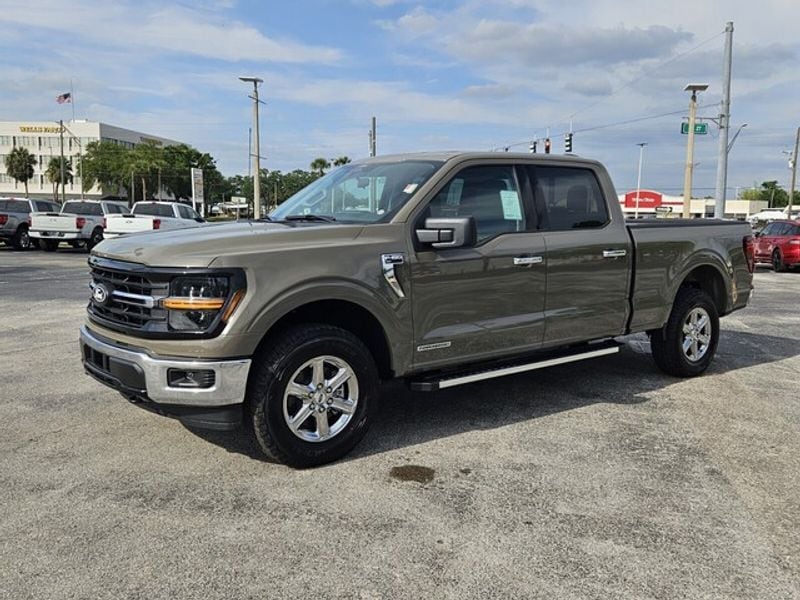 2025 Ford F-150 XLT's photo