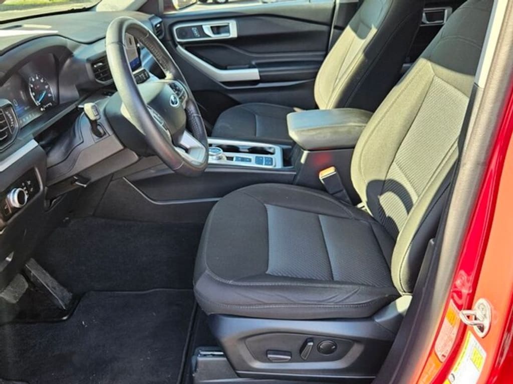 Used 2023 Ford Explorer XLT SUV
