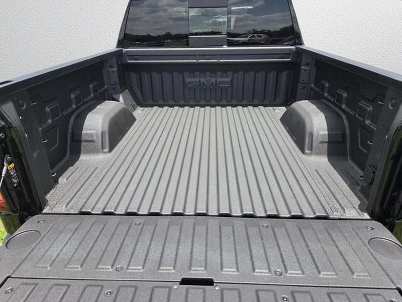 2026 GMC Sierra 1500 SLT - Photo 16