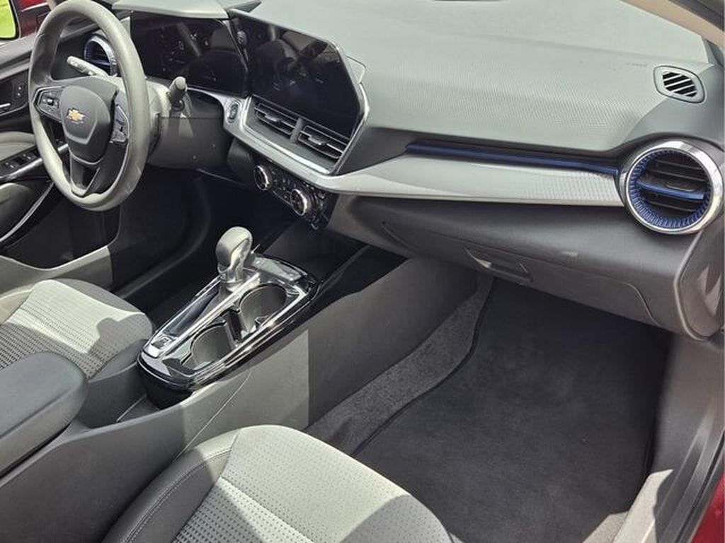 2025 Chevrolet Trax LT - Photo 20
