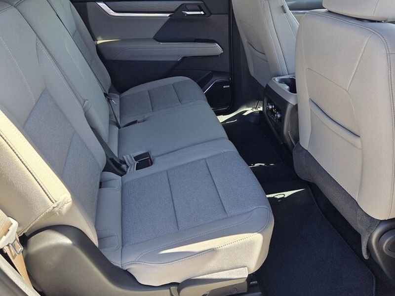 2026 GMC Acadia Elevation - Photo 13