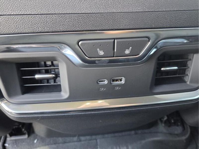 2026 GMC Sierra 1500 SLT - Photo 13