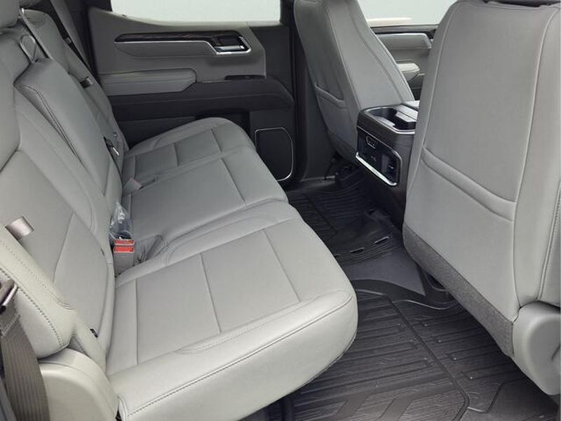 2026 GMC Sierra 1500 SLT - Photo 16