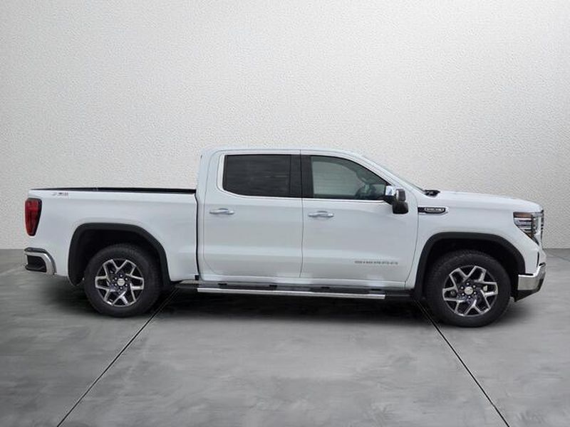 2026 GMC Sierra 1500 SLT - Photo 6