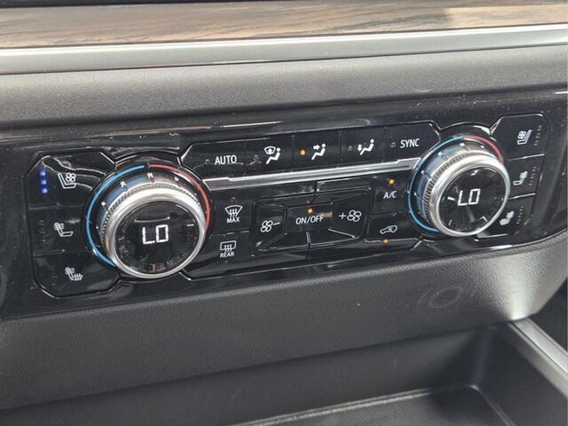 2026 GMC Sierra 1500 SLT - Photo 27