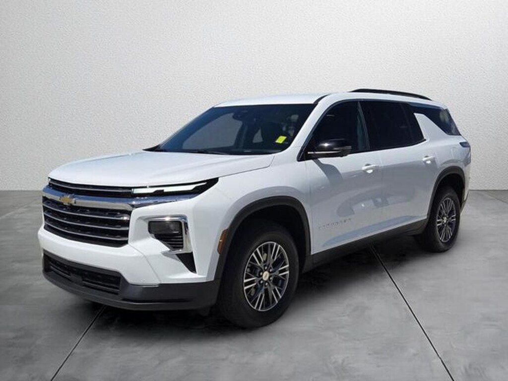 Used 2025 Chevrolet Traverse LT SUV