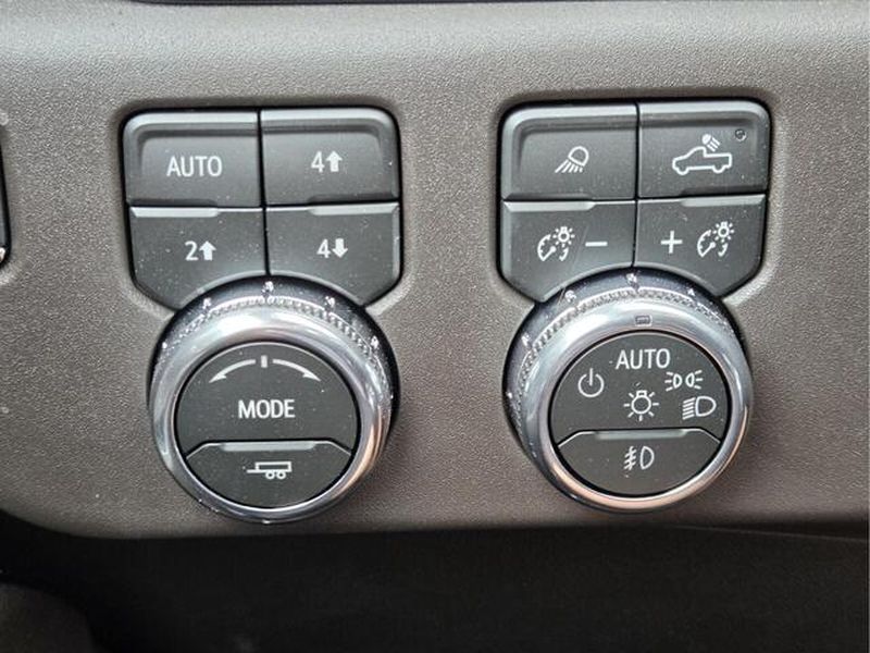 2026 GMC Sierra 1500 SLT - Photo 30