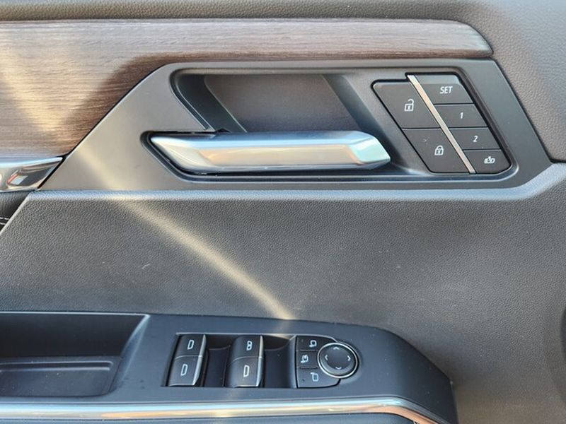 2026 GMC Acadia Denali - Photo 18