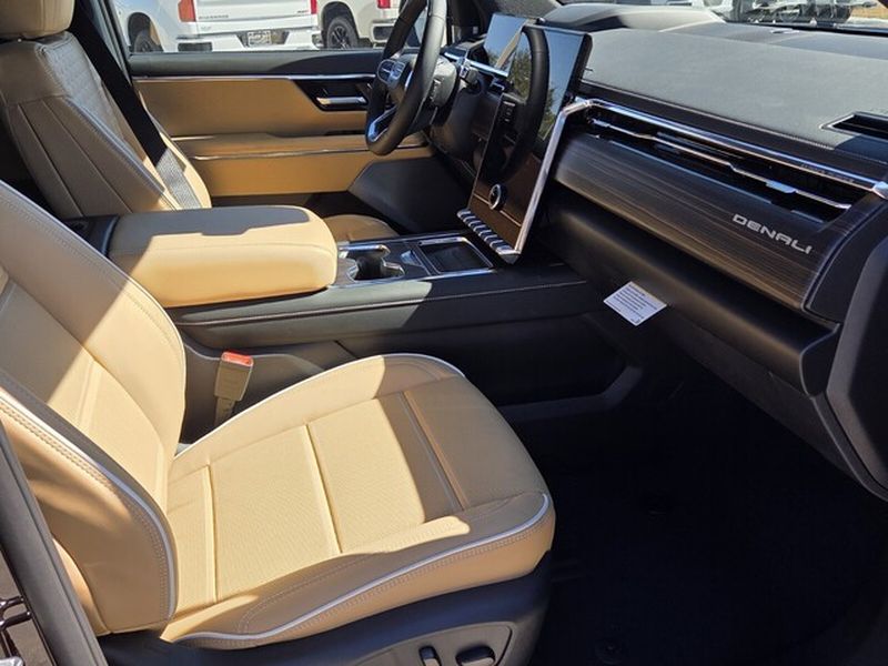2026 GMC Sierra EV Denali - Photo 13
