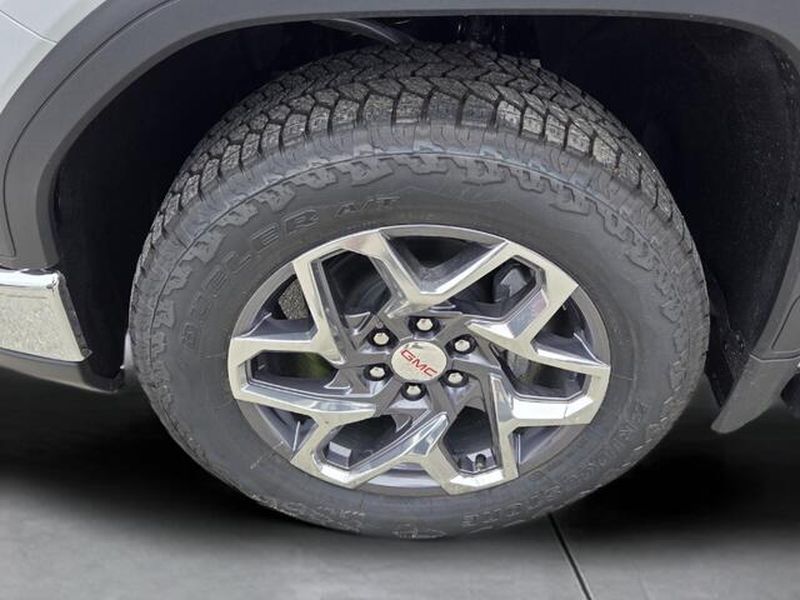2026 GMC Sierra 1500 SLT - Photo 9