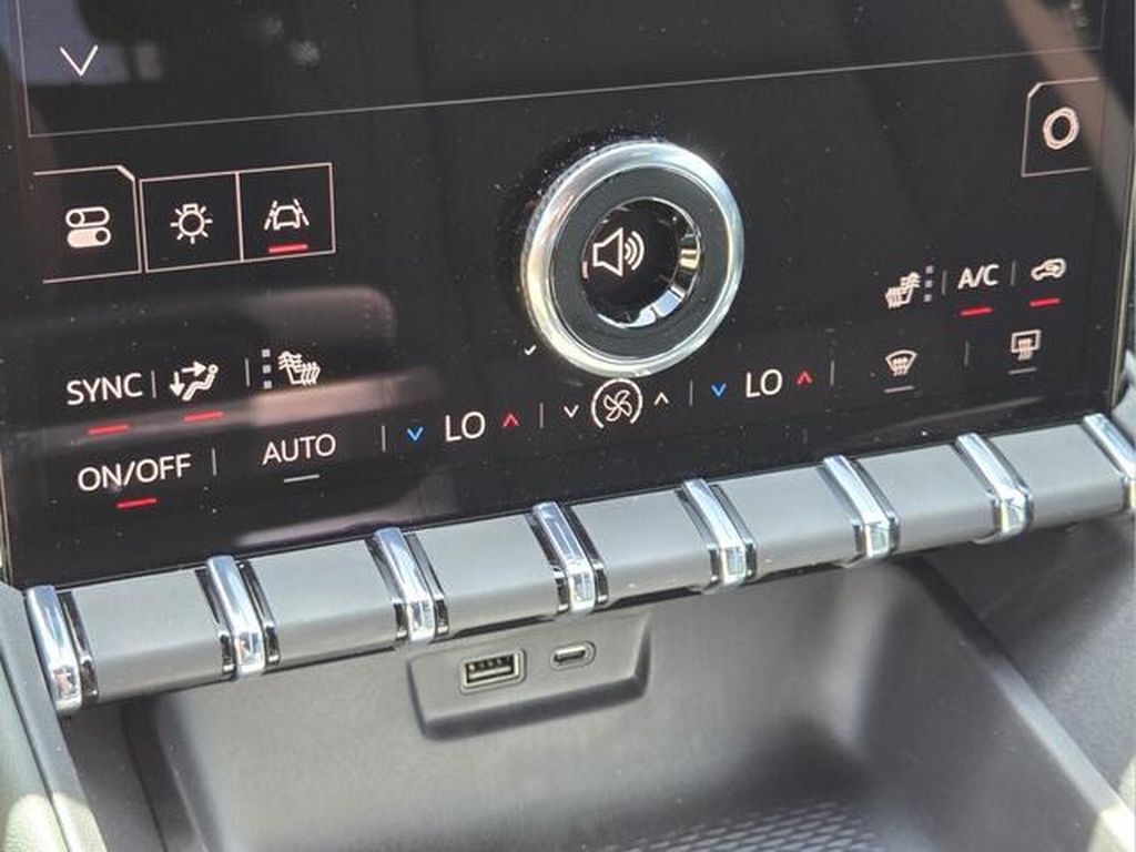 2027 GMC Terrain AT4 - Photo 25