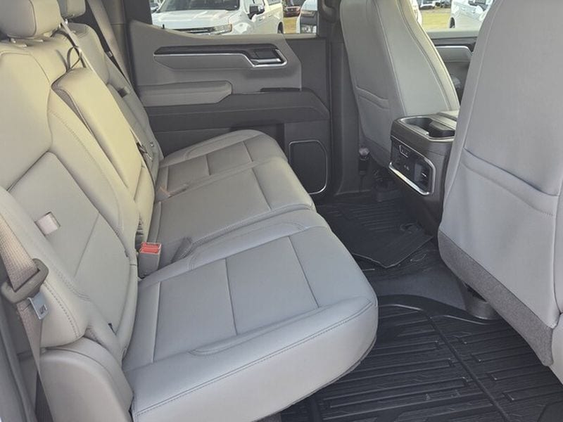 2026 GMC Sierra 1500 SLT - Photo 12