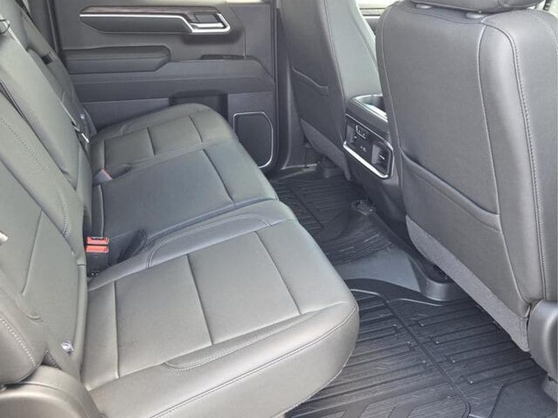 2026 GMC Sierra 1500 SLT - Photo 17