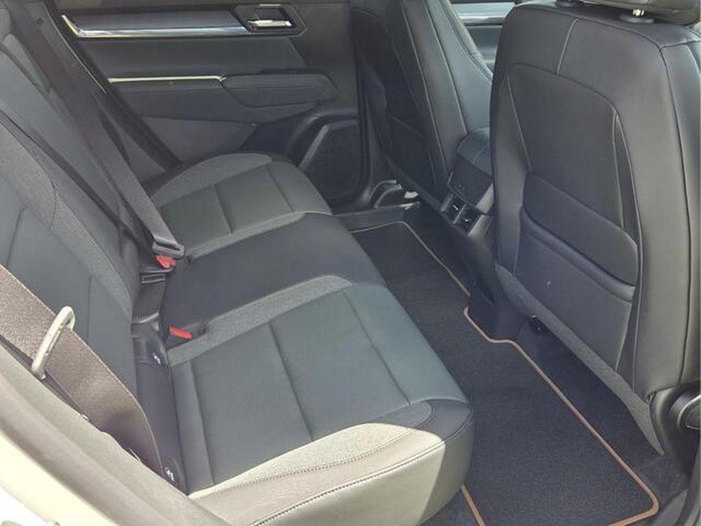 2027 GMC Terrain AT4 - Photo 17