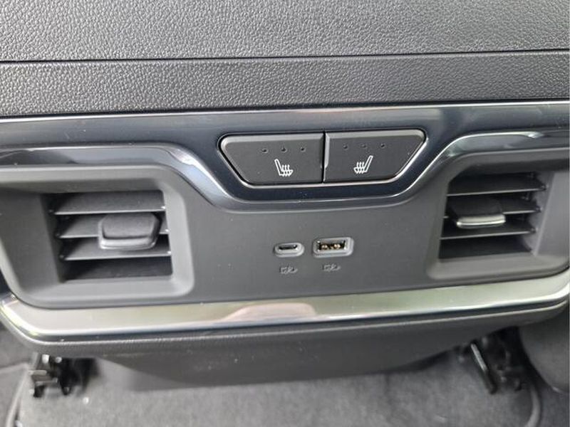 2026 GMC Sierra 1500 SLT - Photo 13