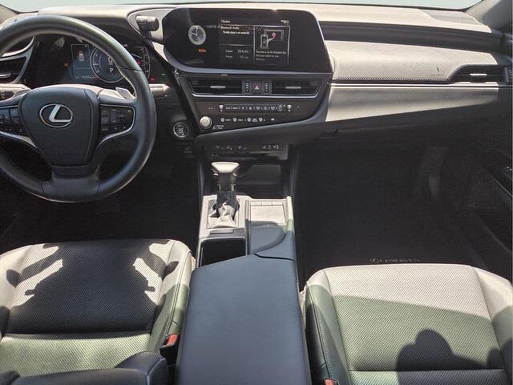 2022 Lexus ES 350 - Photo 16