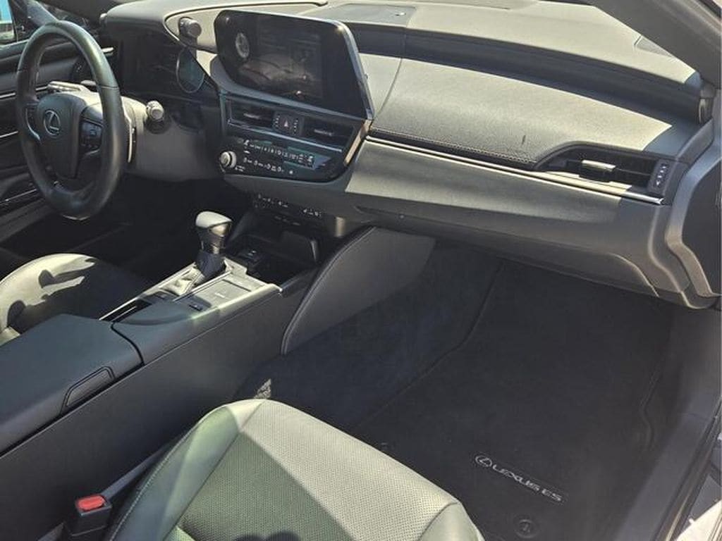 2022 Lexus ES 350 - Photo 20