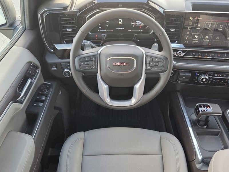 2026 GMC Sierra 1500 SLT - Photo 9