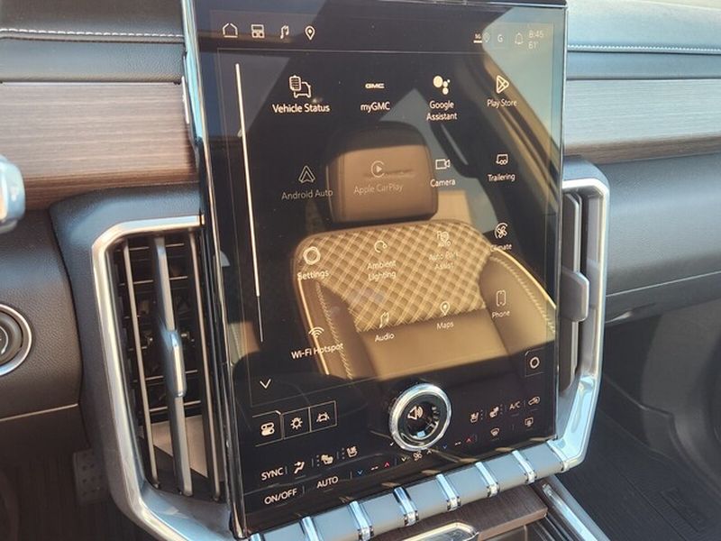 2026 GMC Acadia Denali - Photo 19