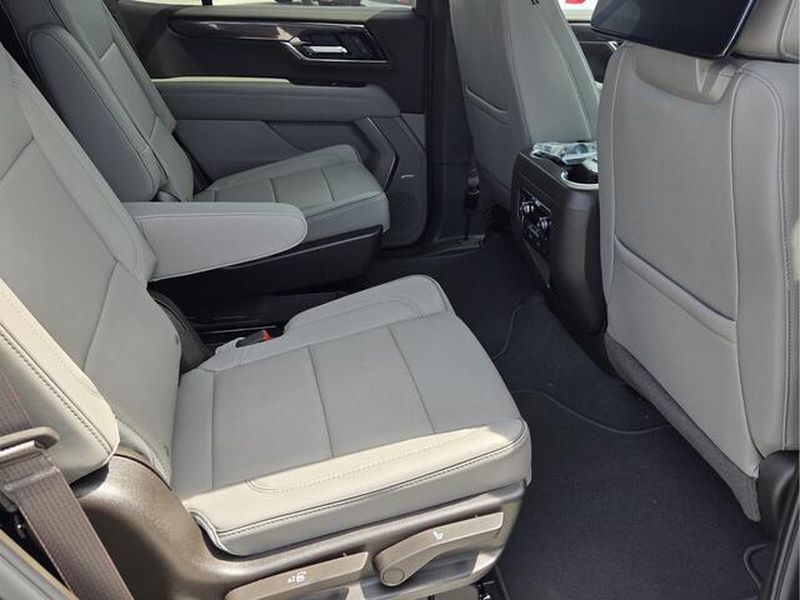 2026 GMC Yukon Elevation - Photo 17