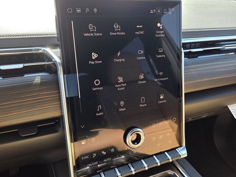 2026 GMC Sierra EV Denali - Photo 17