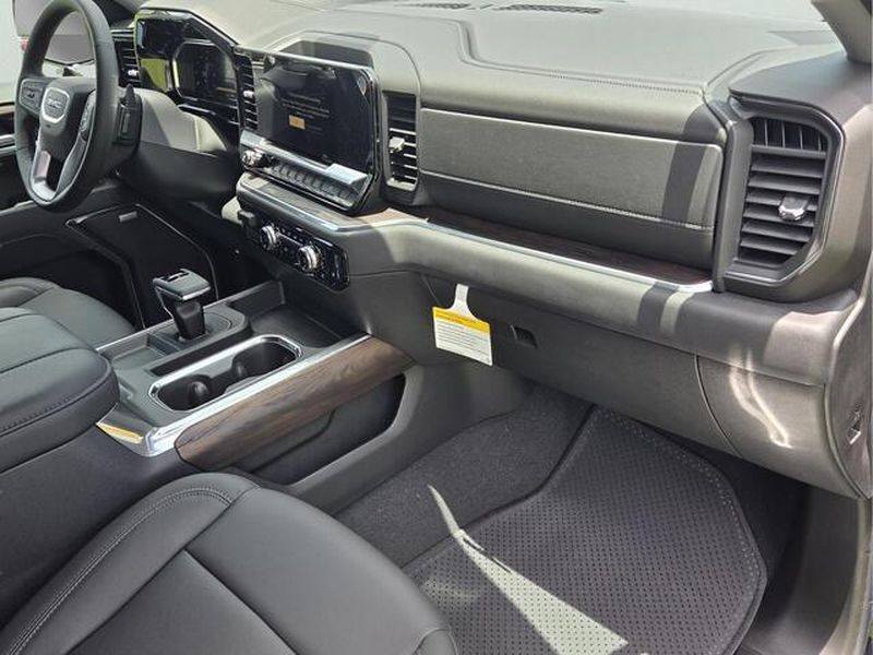 2026 GMC Sierra 1500 SLT - Photo 19