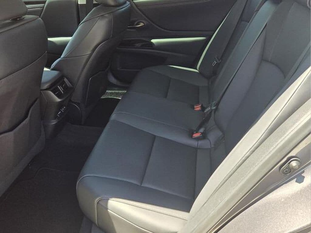 2022 Lexus ES 350 - Photo 13