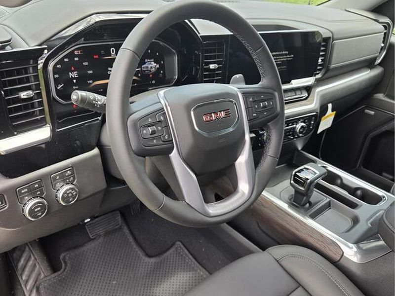 2026 GMC Sierra 1500 SLT - Photo 11