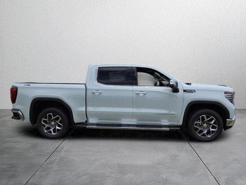 2026 GMC Sierra 1500 SLT - Photo 6