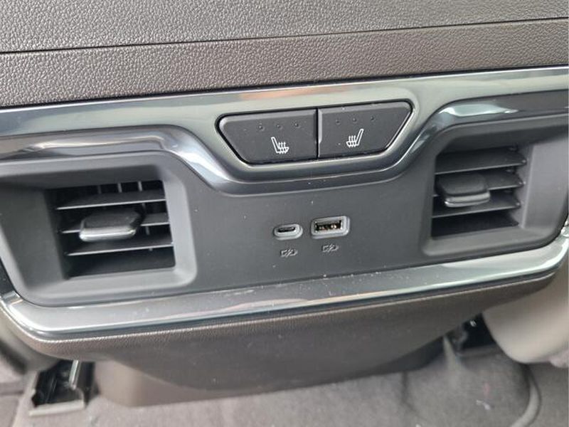 2026 GMC Sierra 1500 SLT - Photo 12
