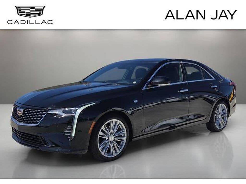 2022 Cadillac CT4