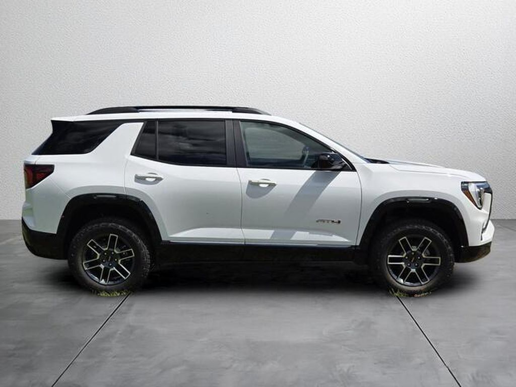 2027 GMC Terrain AT4 - Photo 7
