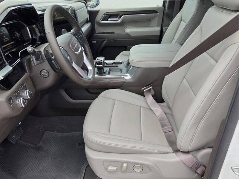 2026 GMC Sierra 1500 SLT - Photo 10