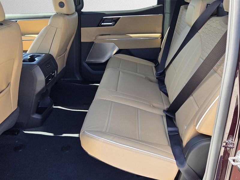 2026 GMC Sierra EV Denali - Photo 8