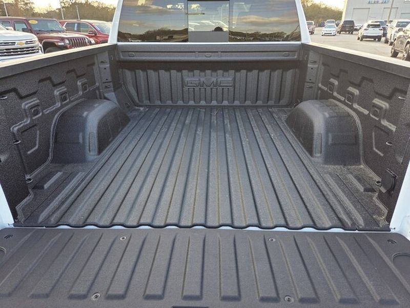 2026 GMC Sierra 1500 SLT - Photo 11