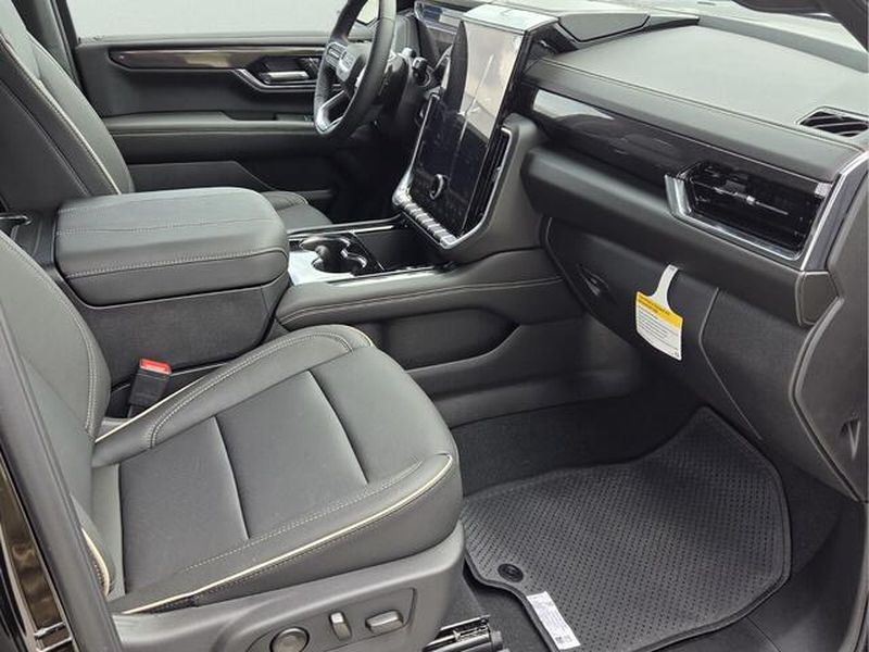 2026 GMC Yukon Elevation - Photo 17
