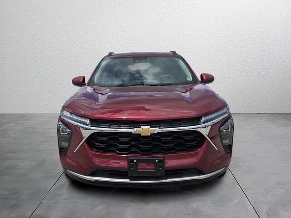 2025 Chevrolet Trax LT - Photo 10