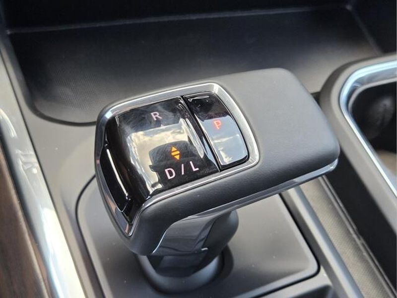 2026 GMC Sierra 1500 SLT - Photo 24